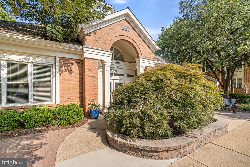 12915 ALTON SQUARE Unit: 113