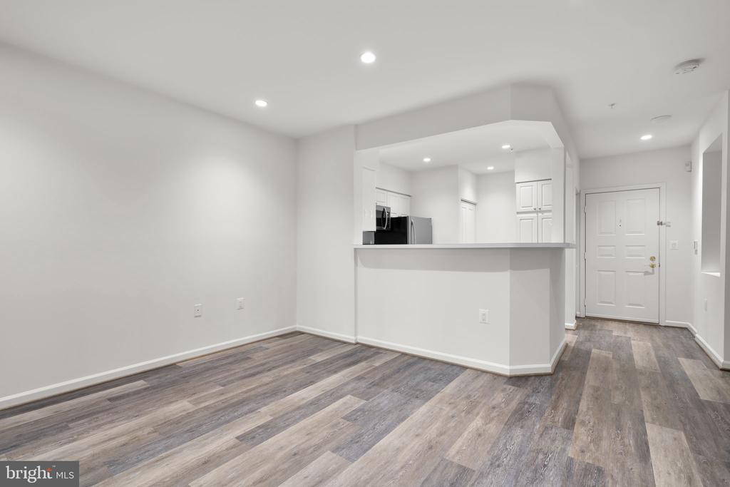12915 ALTON SQUARE Unit: 113