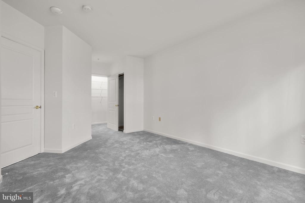 12915 ALTON SQUARE Unit: 113