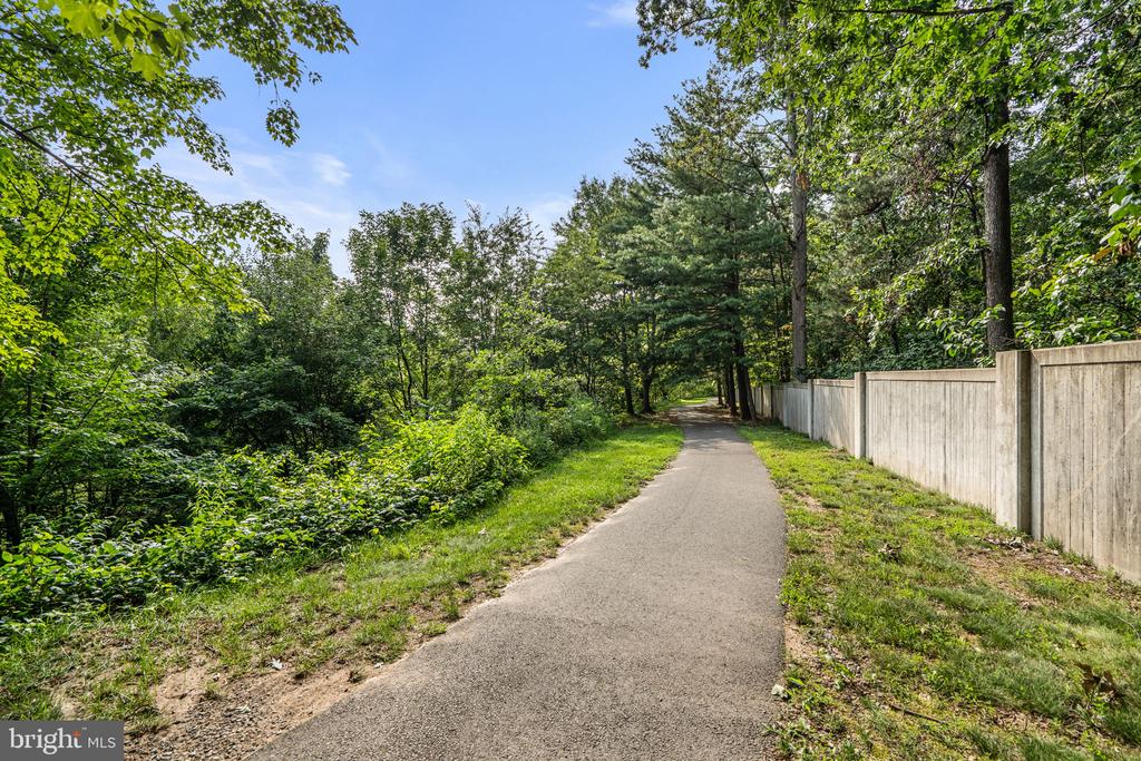 12915 ALTON SQUARE Unit: 113