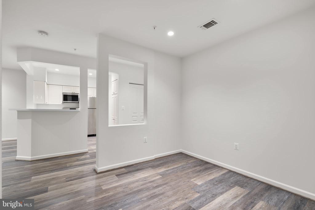 12915 ALTON SQUARE Unit: 113