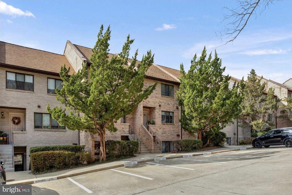 3875 STEPPES COURT Unit: 3875B