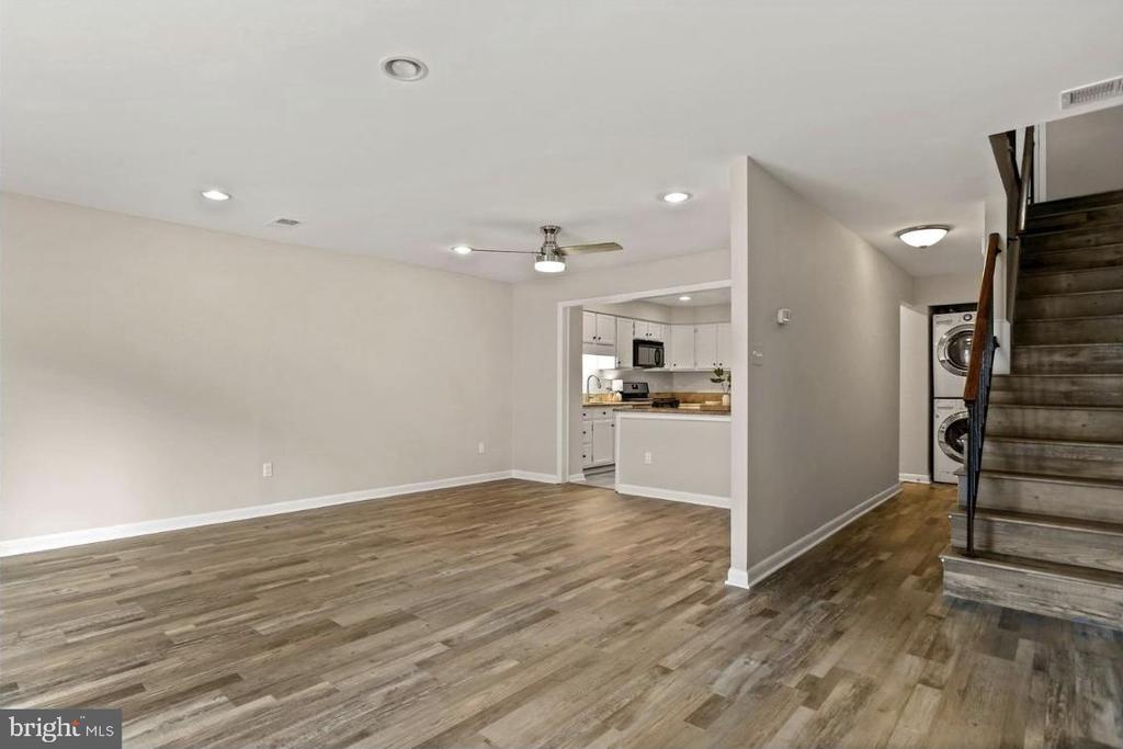 3875 STEPPES COURT Unit: 3875B