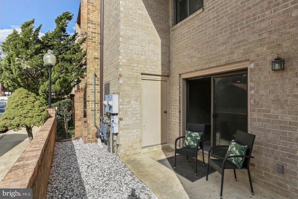3875 STEPPES COURT Unit: 3875B