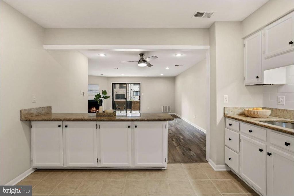 3875 STEPPES COURT Unit: 3875B