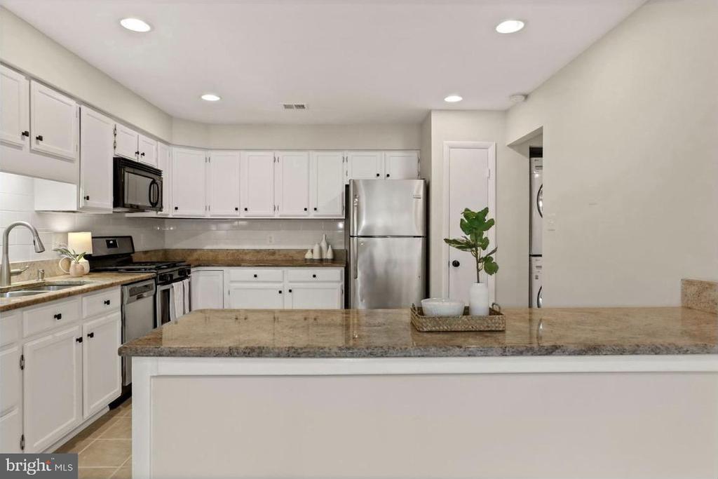 3875 STEPPES COURT Unit: 3875B