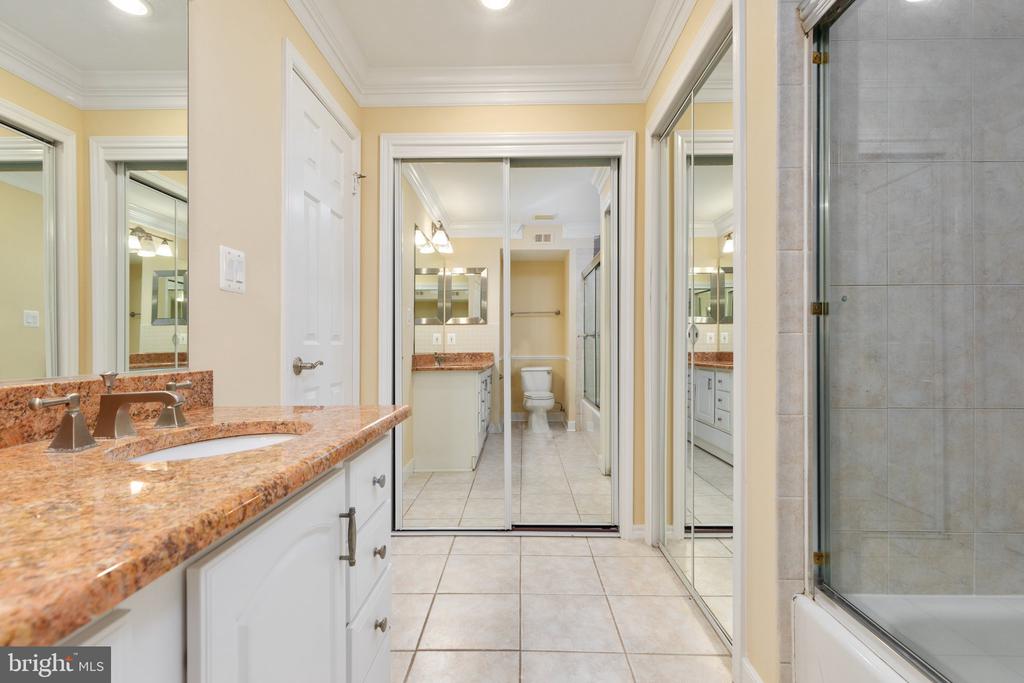 3922 PENDERVIEW DRIVE Unit: 338