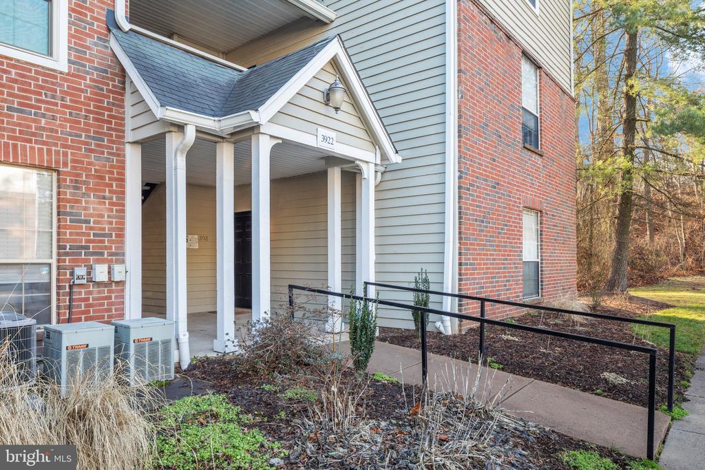 3922 PENDERVIEW DRIVE Unit: 338