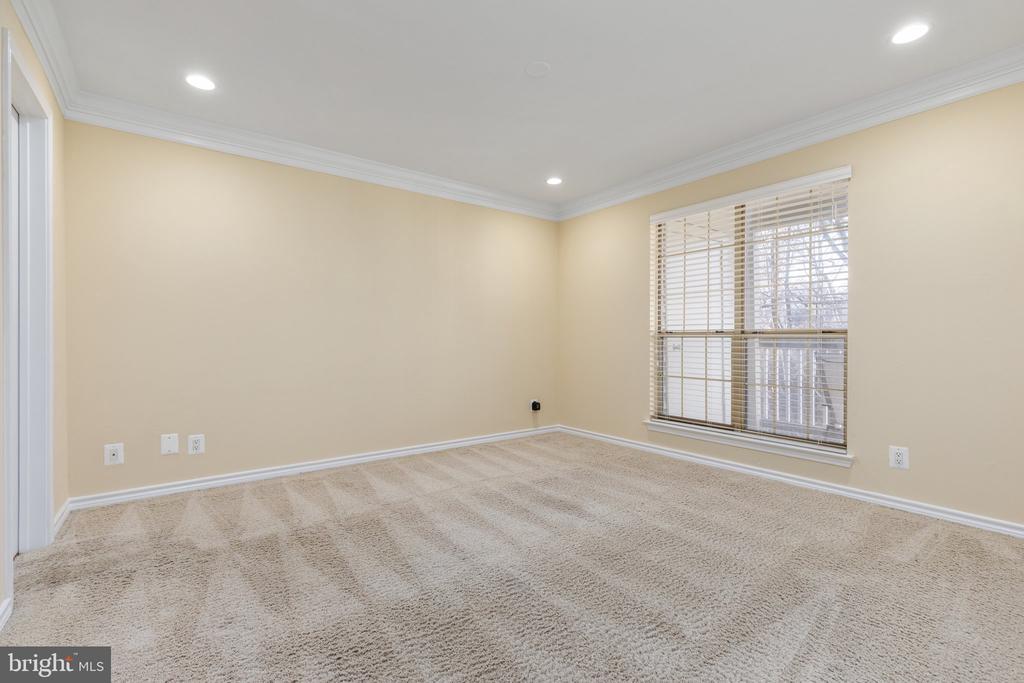 3922 PENDERVIEW DRIVE Unit: 338