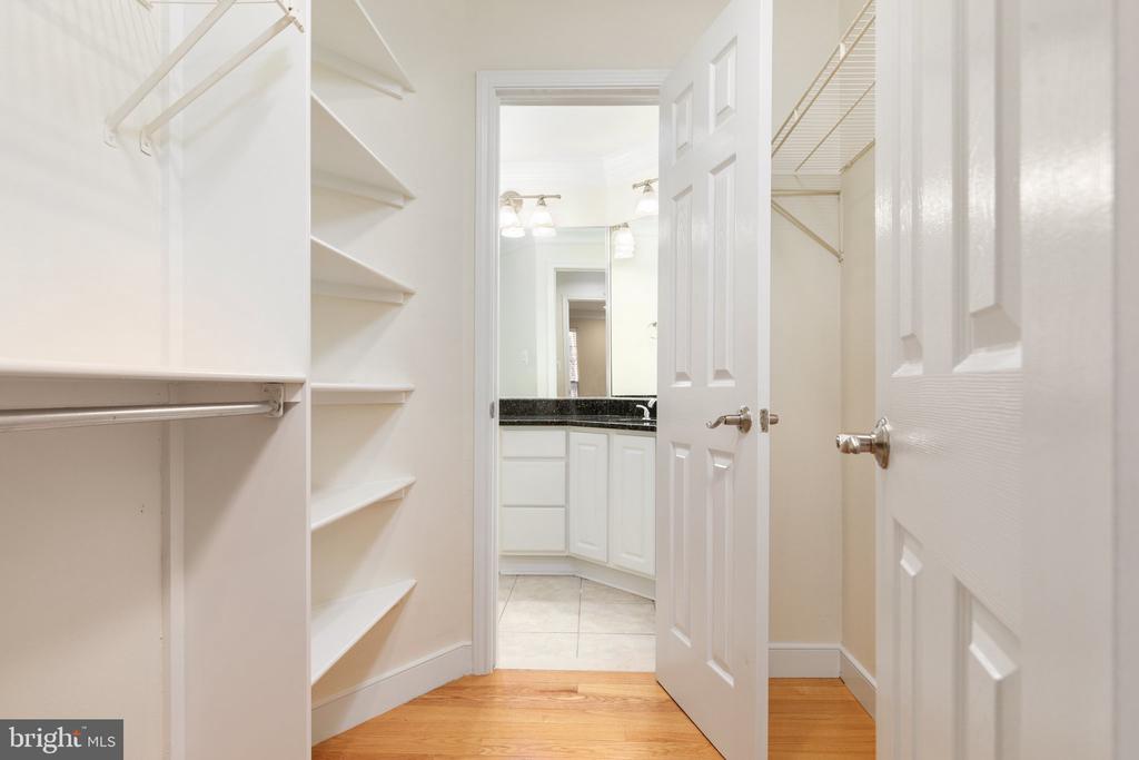 3922 PENDERVIEW DRIVE Unit: 338