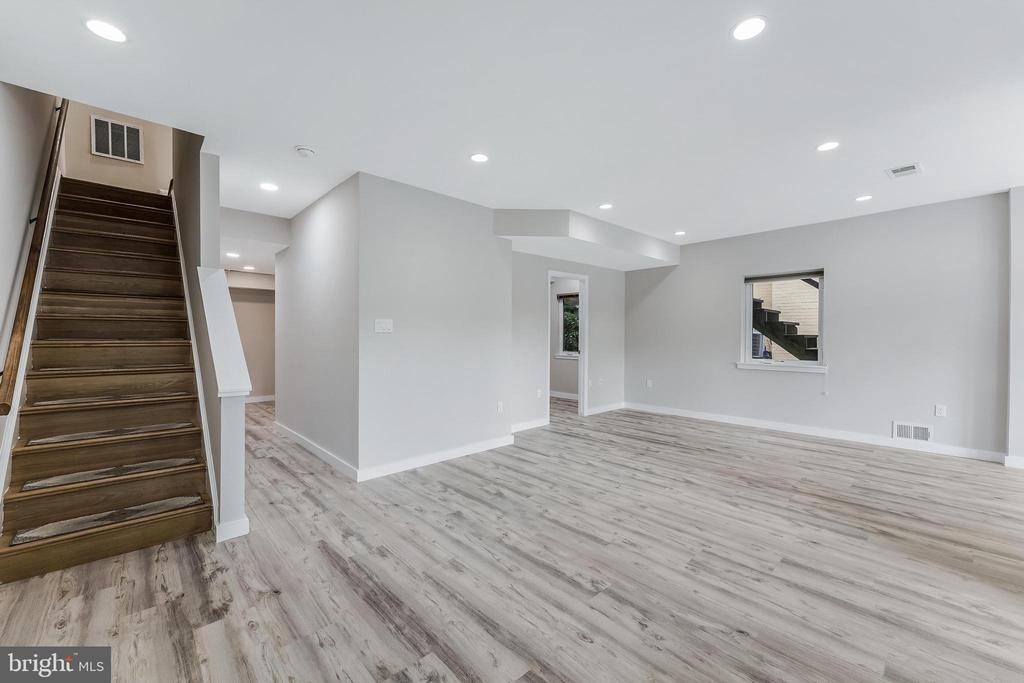 2001 CHADDS FORD DRIVE