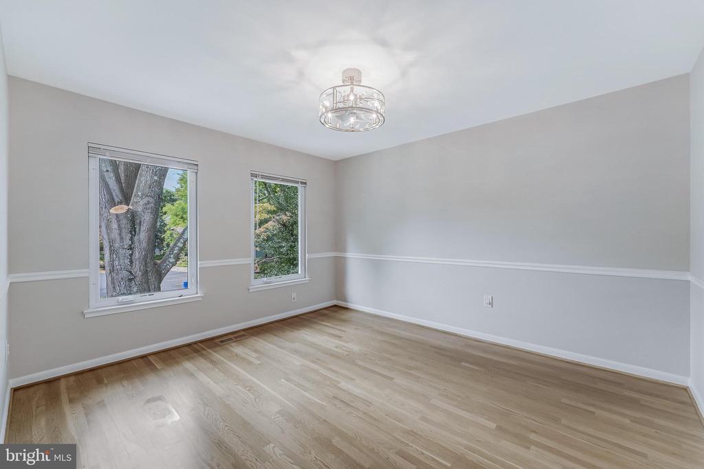 2001 CHADDS FORD DRIVE
