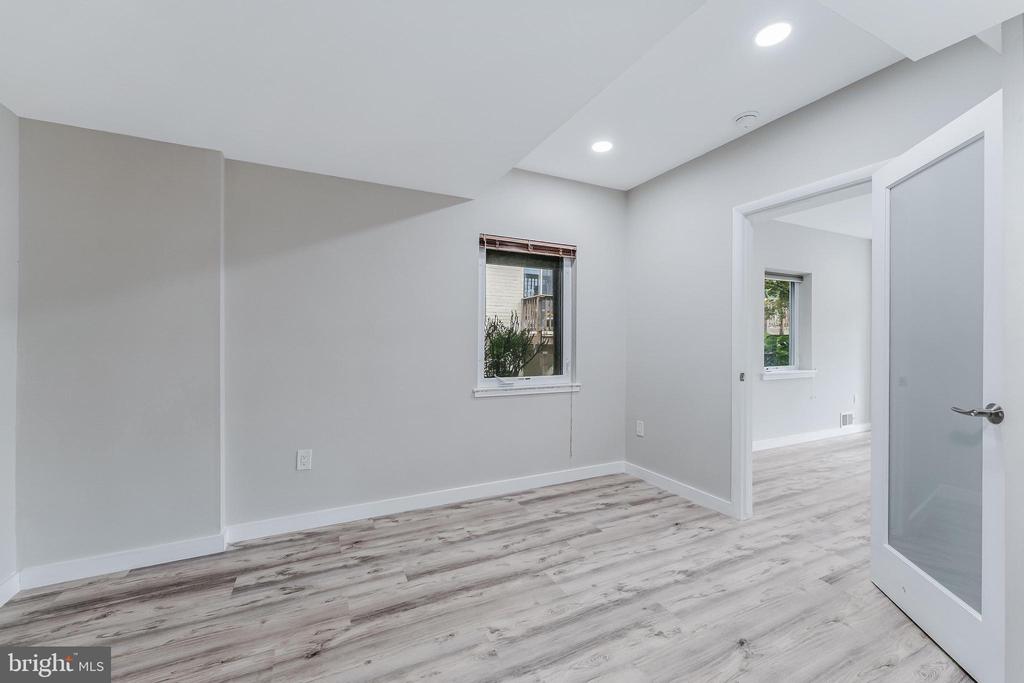 2001 CHADDS FORD DRIVE