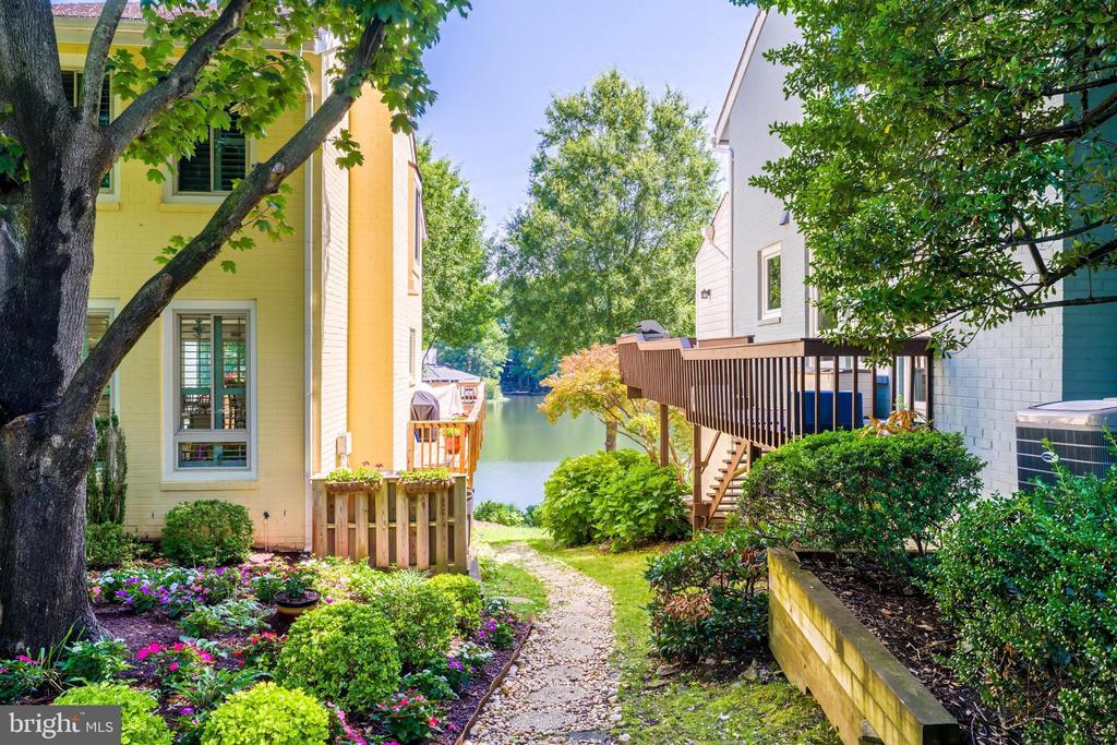 2001 CHADDS FORD DRIVE