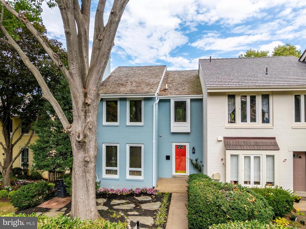 2001 CHADDS FORD DRIVE