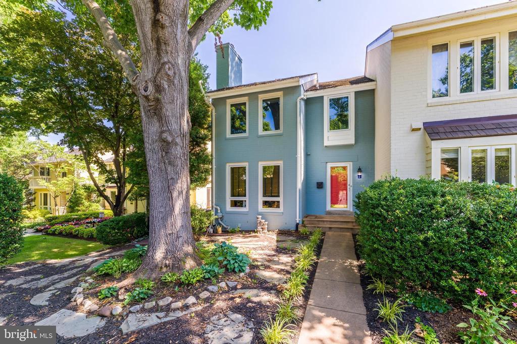 2001 CHADDS FORD DRIVE