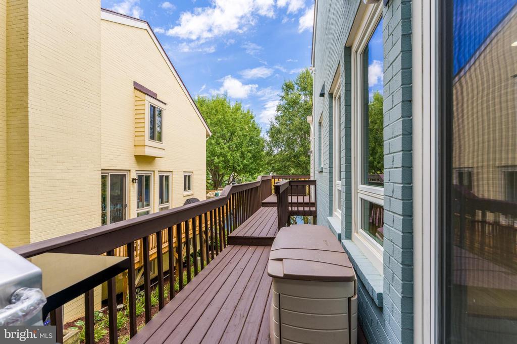 2001 CHADDS FORD DRIVE