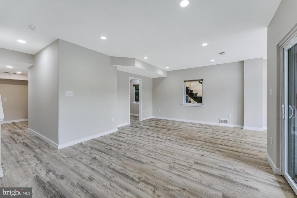 2001 CHADDS FORD DRIVE