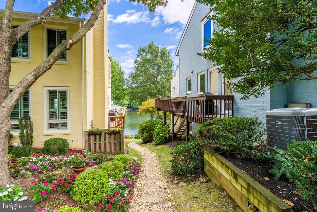 2001 CHADDS FORD DRIVE