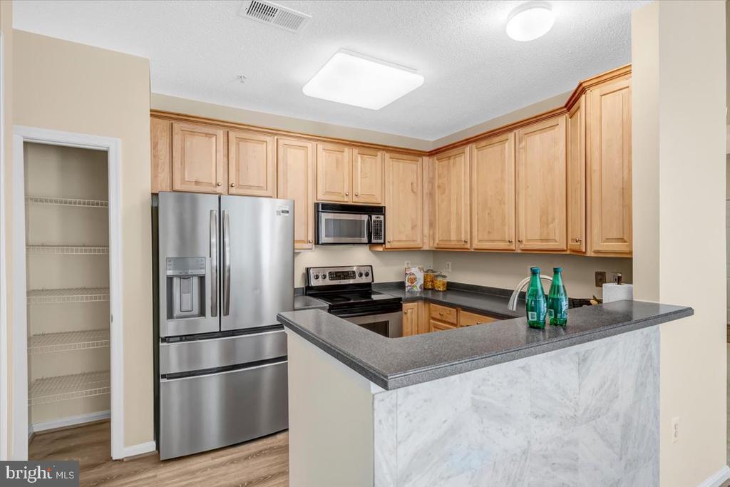 12170 ABINGTON HALL PLACE Unit: 303