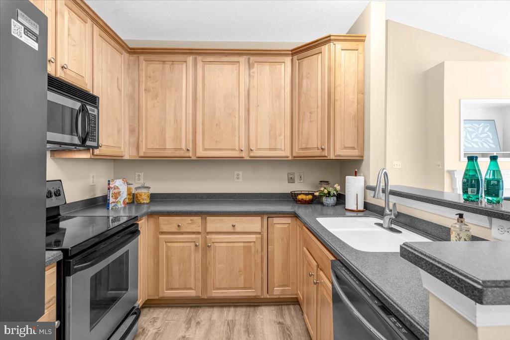 12170 ABINGTON HALL PLACE Unit: 303