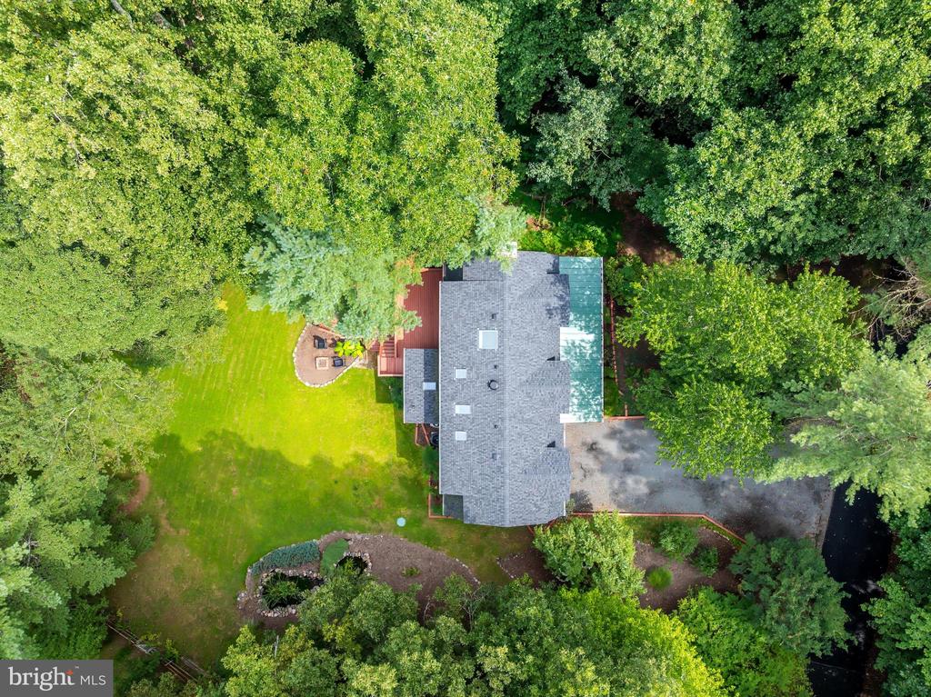 10898 WOODLEAF LANE