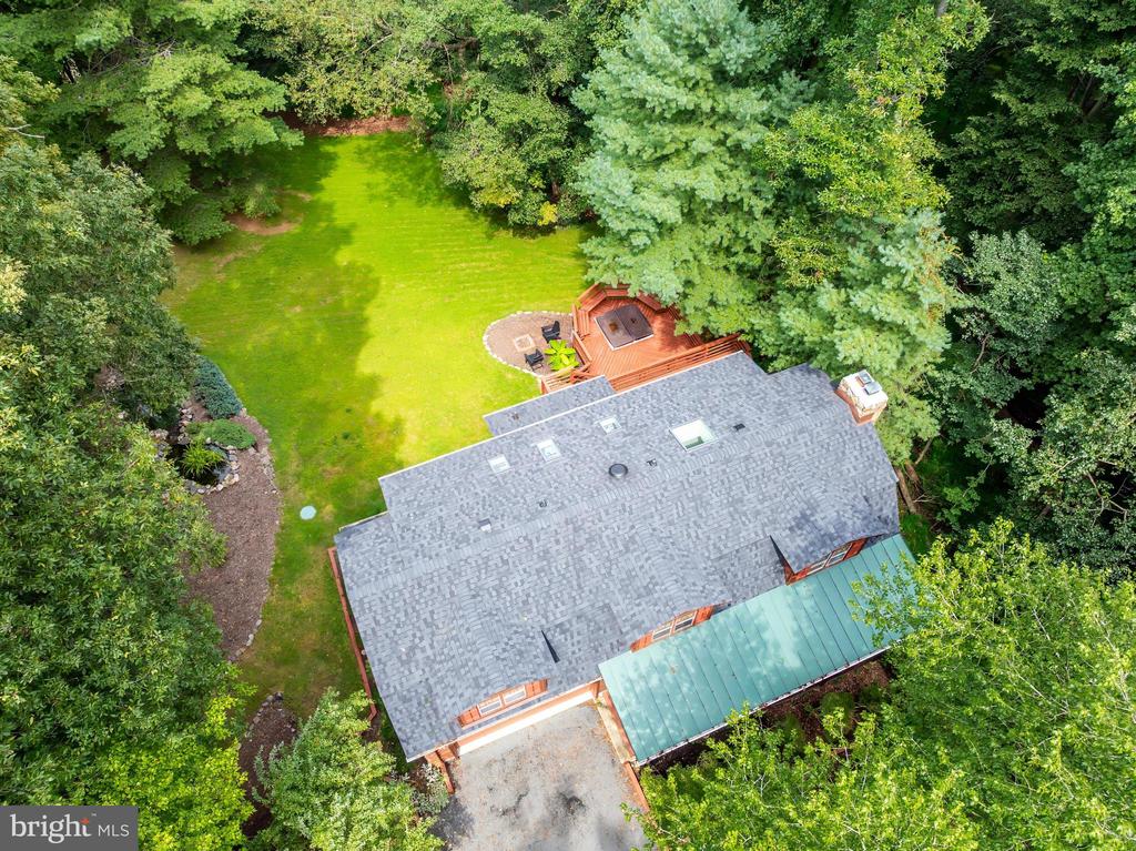 10898 WOODLEAF LANE