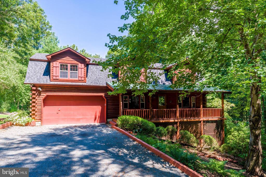 10898 WOODLEAF LANE