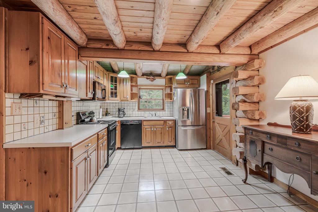 10898 WOODLEAF LANE