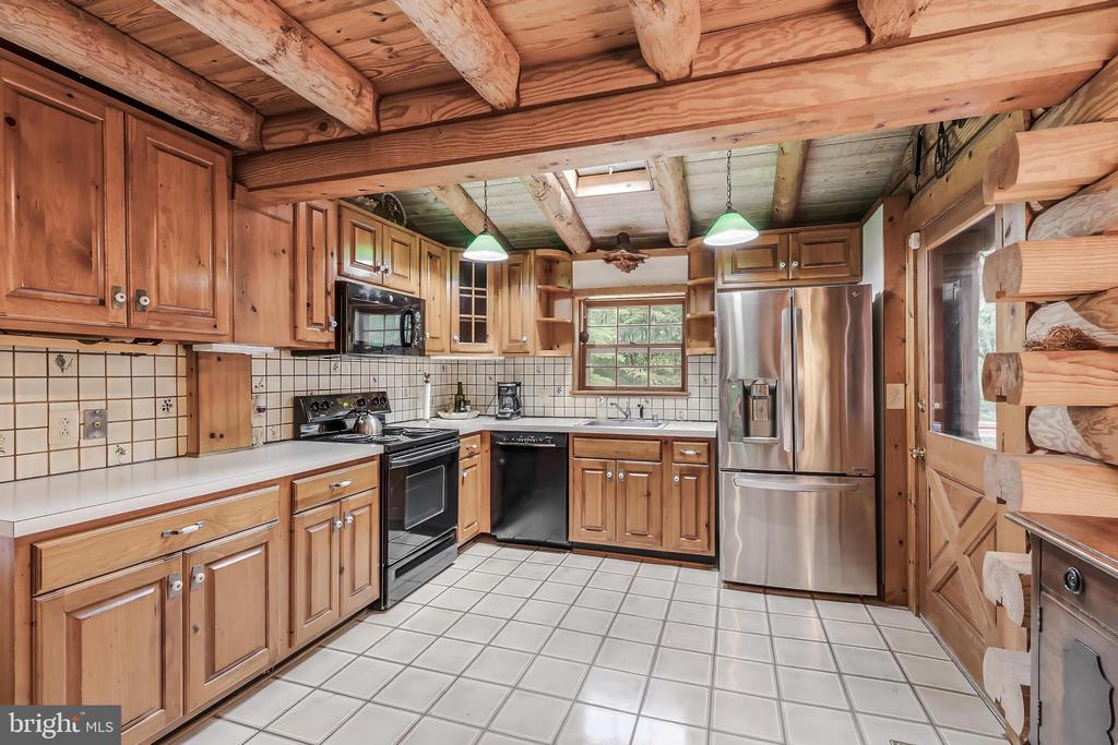 10898 WOODLEAF LANE