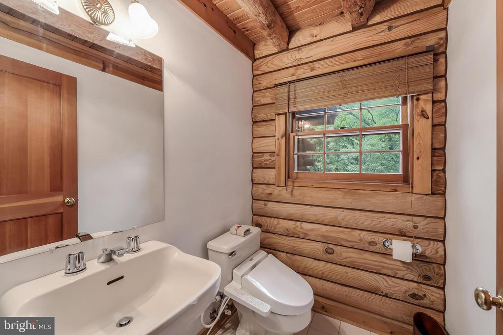 10898 WOODLEAF LANE