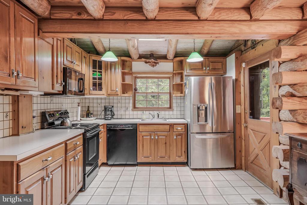 10898 WOODLEAF LANE