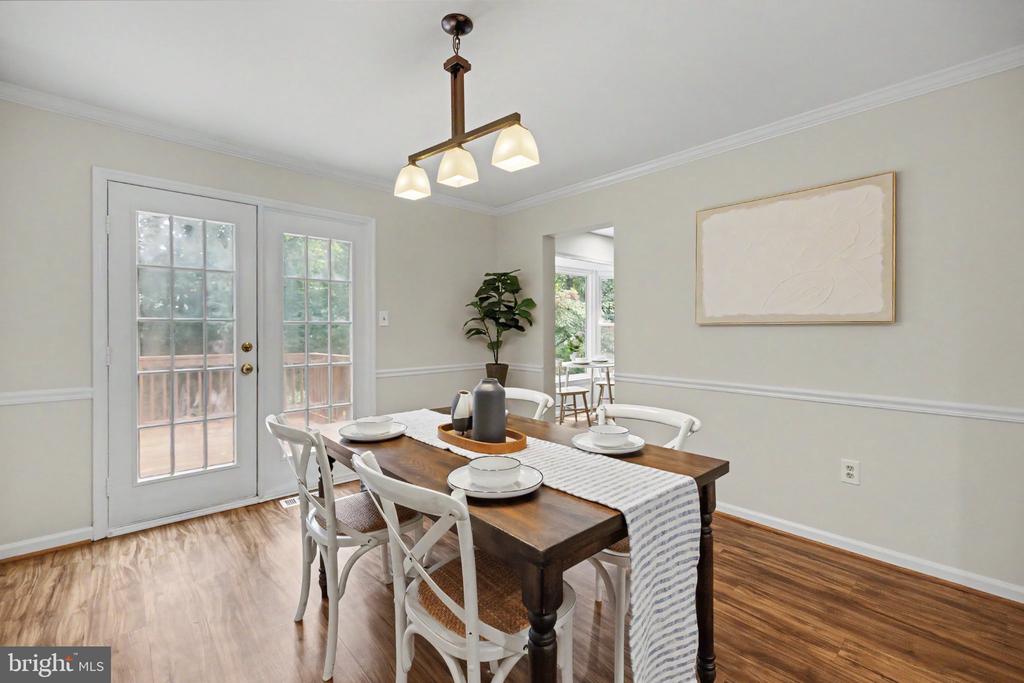 5727 OAKSHORE COURT