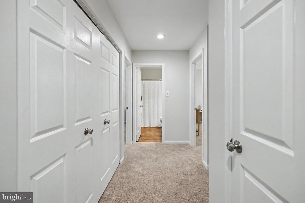 5727 OAKSHORE COURT