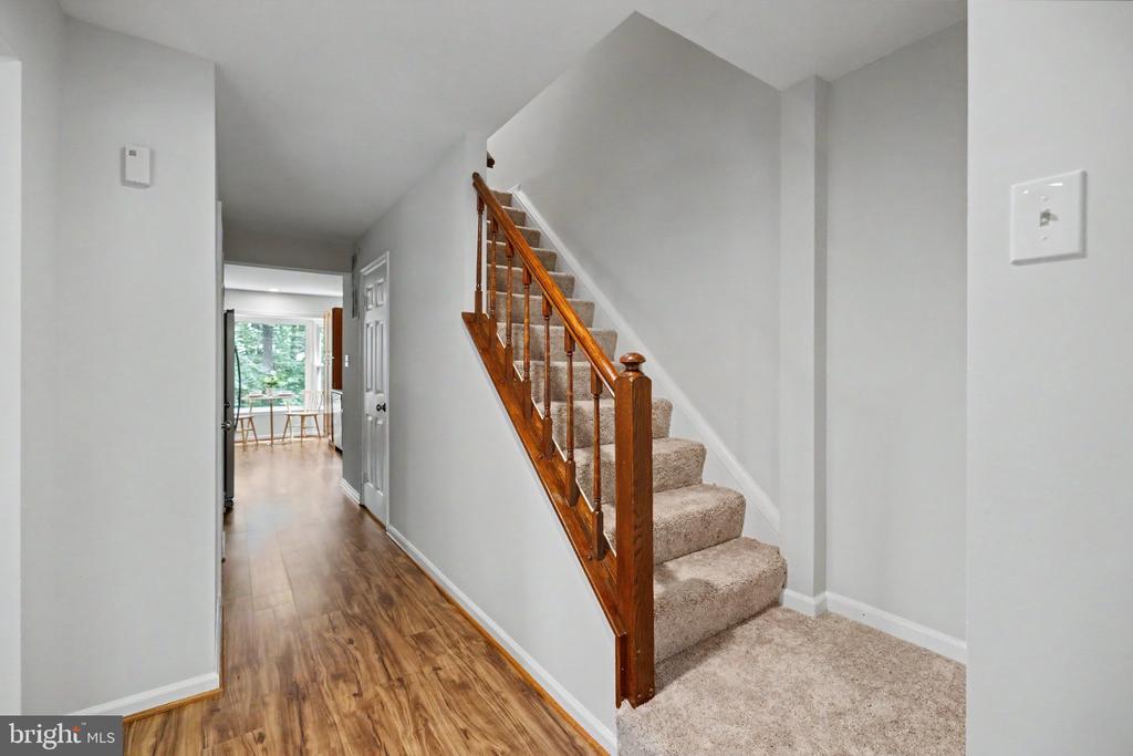 5727 OAKSHORE COURT