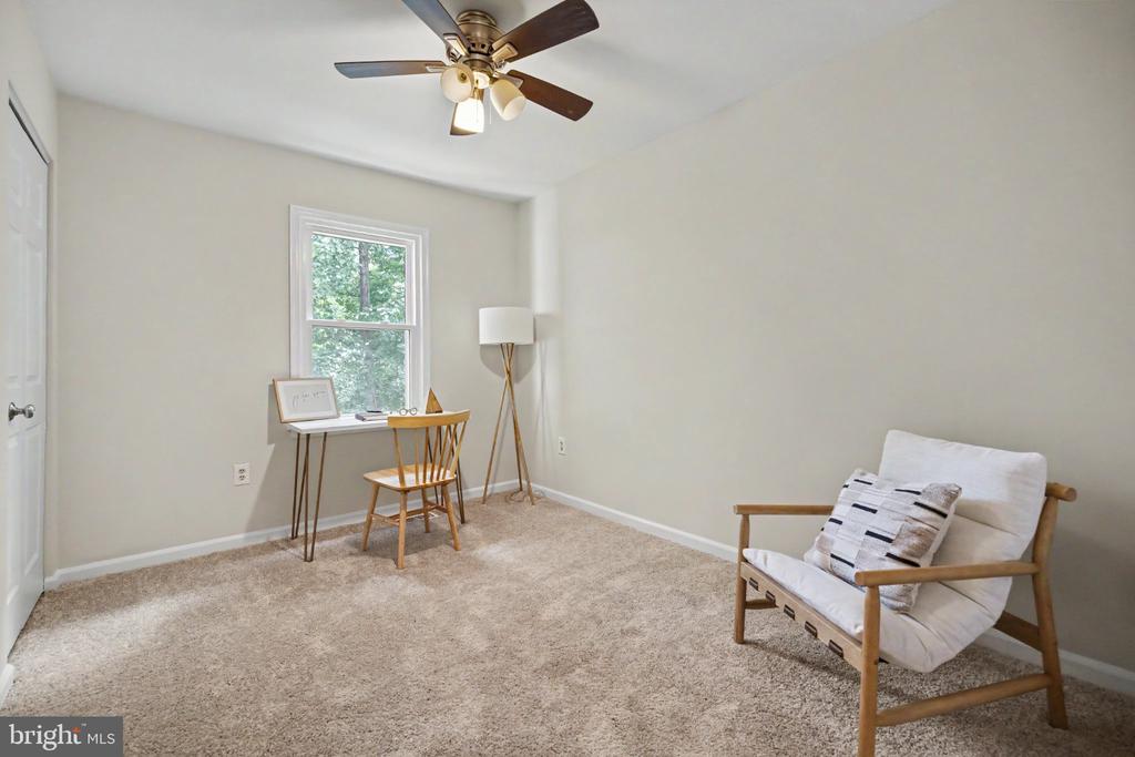 5727 OAKSHORE COURT