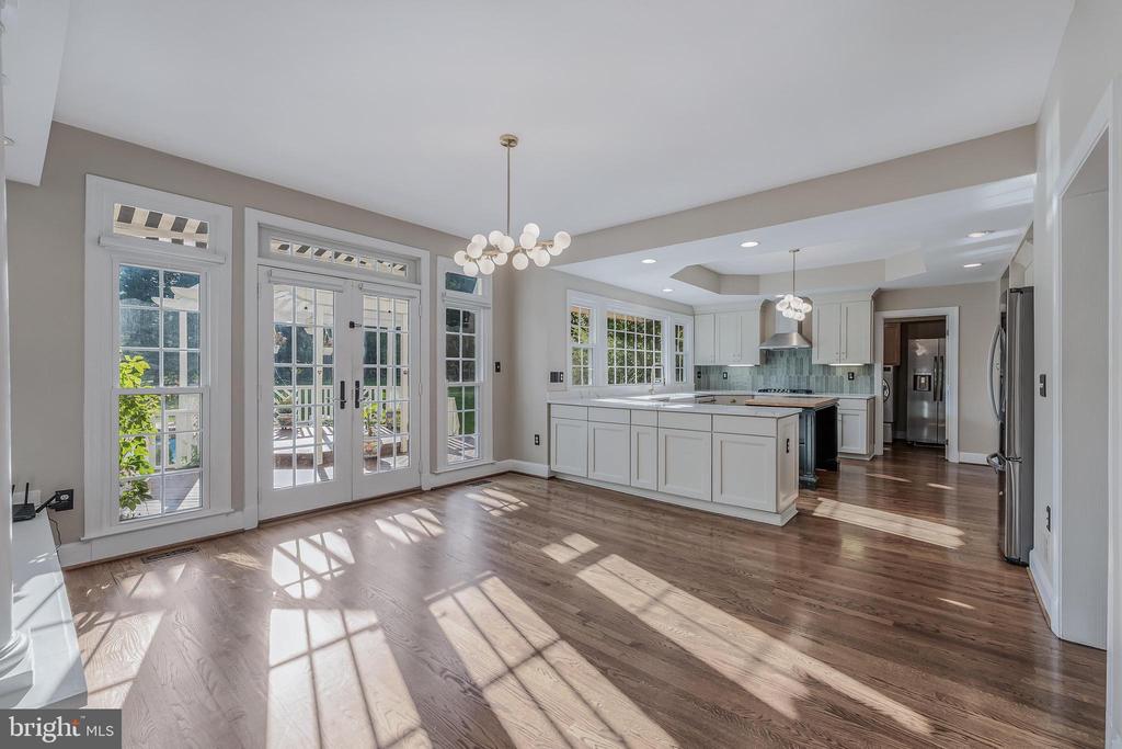 615 NALLS FARM WAY