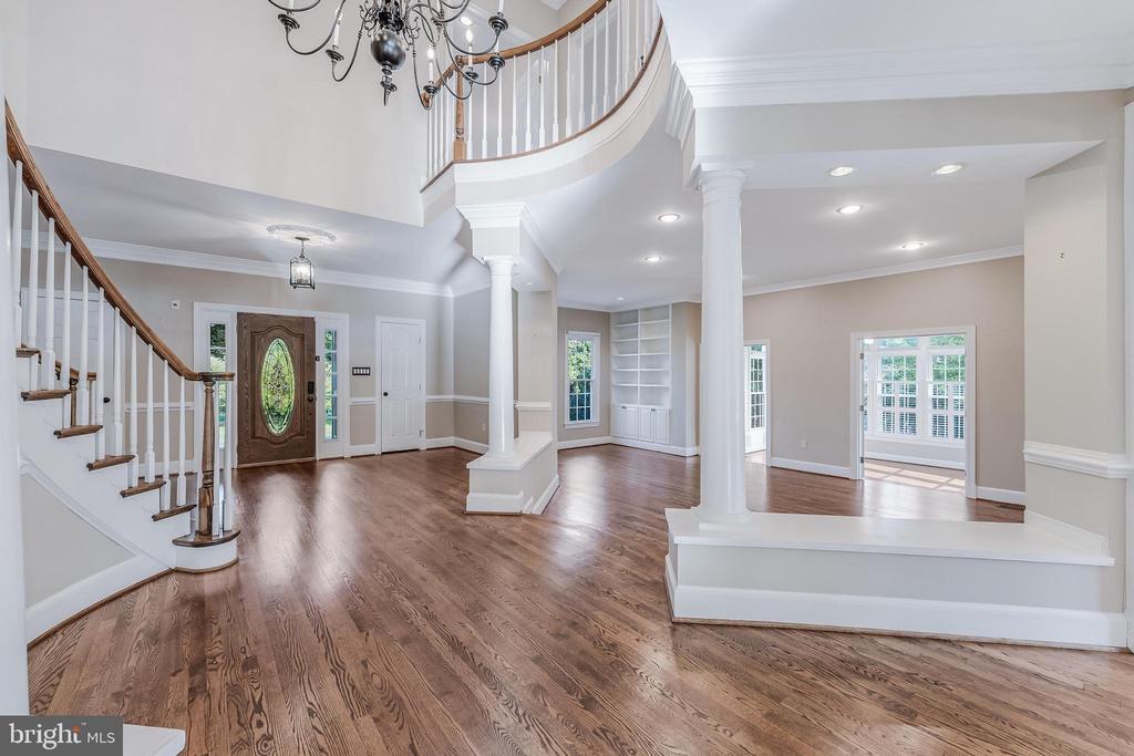 615 NALLS FARM WAY