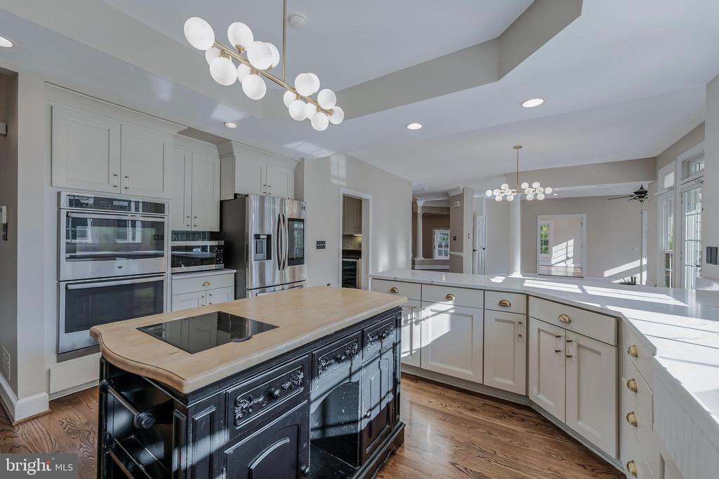 615 NALLS FARM WAY