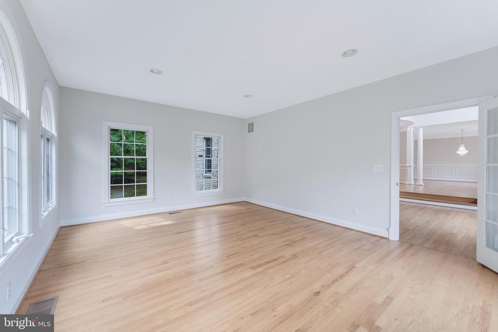 9395 WOLF TRAP CREEK COURT