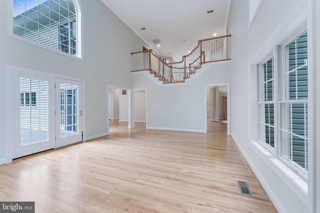 9395 WOLF TRAP CREEK COURT