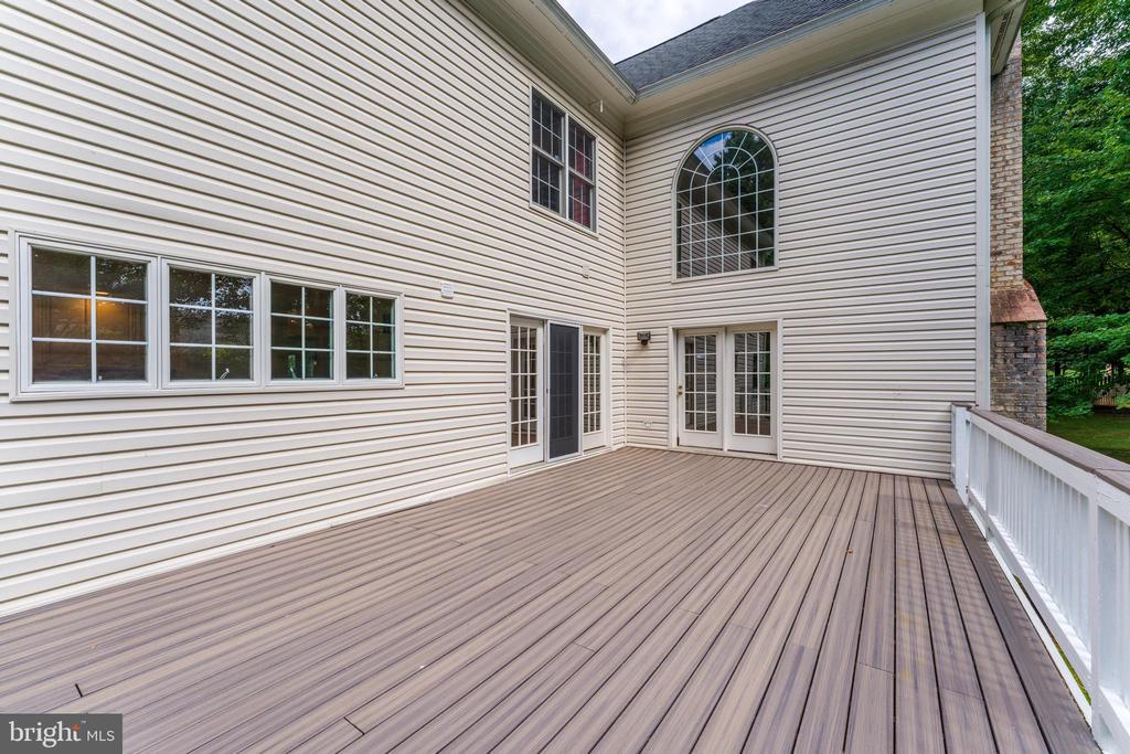 9395 WOLF TRAP CREEK COURT