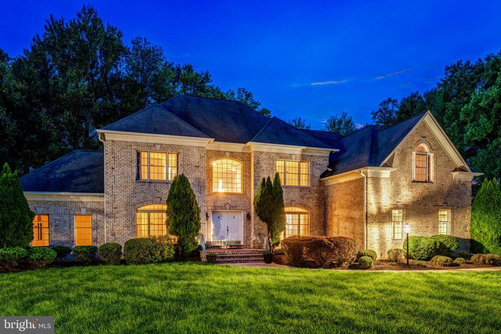 9395 WOLF TRAP CREEK COURT