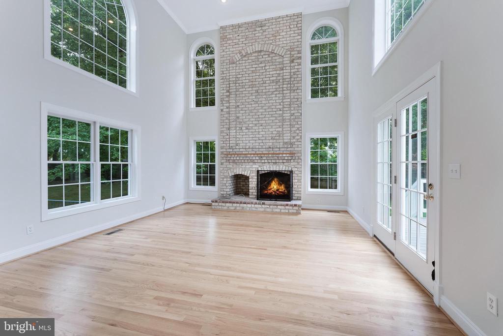 9395 WOLF TRAP CREEK COURT
