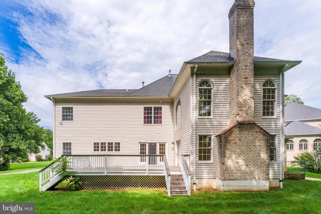 9395 WOLF TRAP CREEK COURT