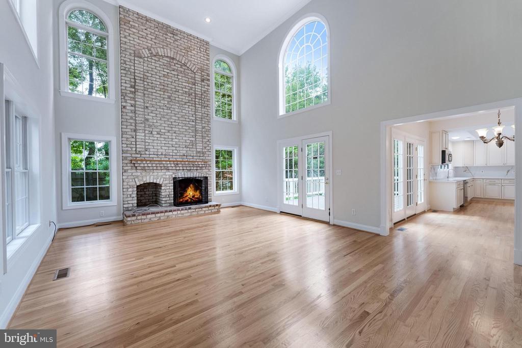 9395 WOLF TRAP CREEK COURT