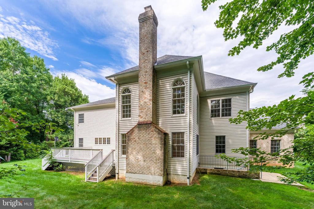 9395 WOLF TRAP CREEK COURT