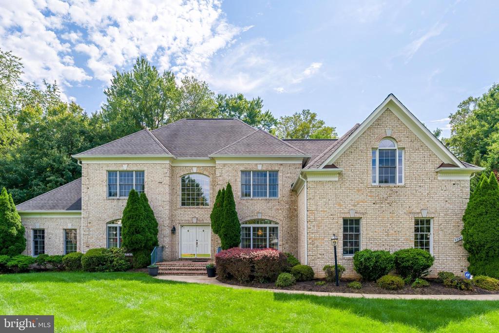 9395 WOLF TRAP CREEK COURT
