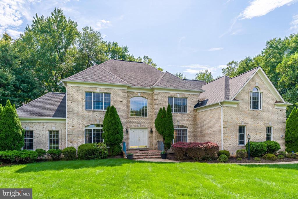 9395 WOLF TRAP CREEK COURT
