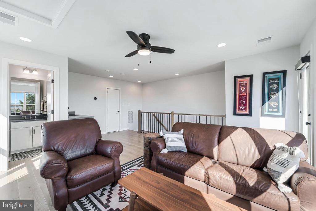6277 EDSALL ROAD